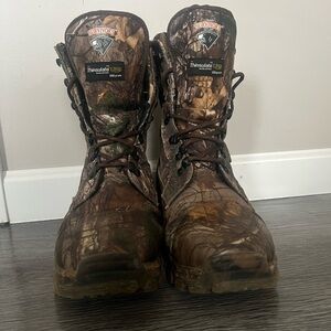 Like New Winter Camo Hunting Boots Size 8 1/2 Smoke And Pet Free Home